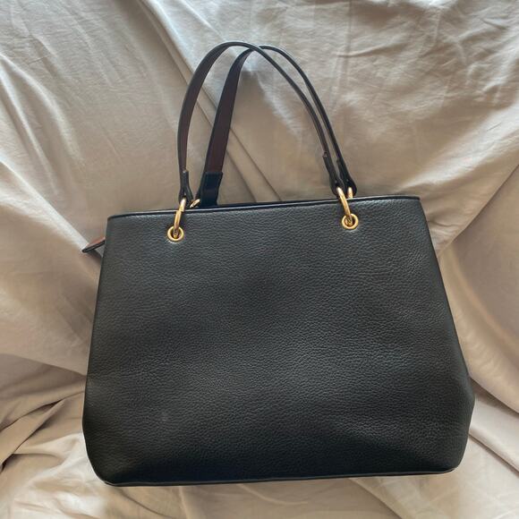 Adrienne Vittadini Black Crossbody Handle Purse‎ Gold Tone Accents Handbag - Picture 4 of 9